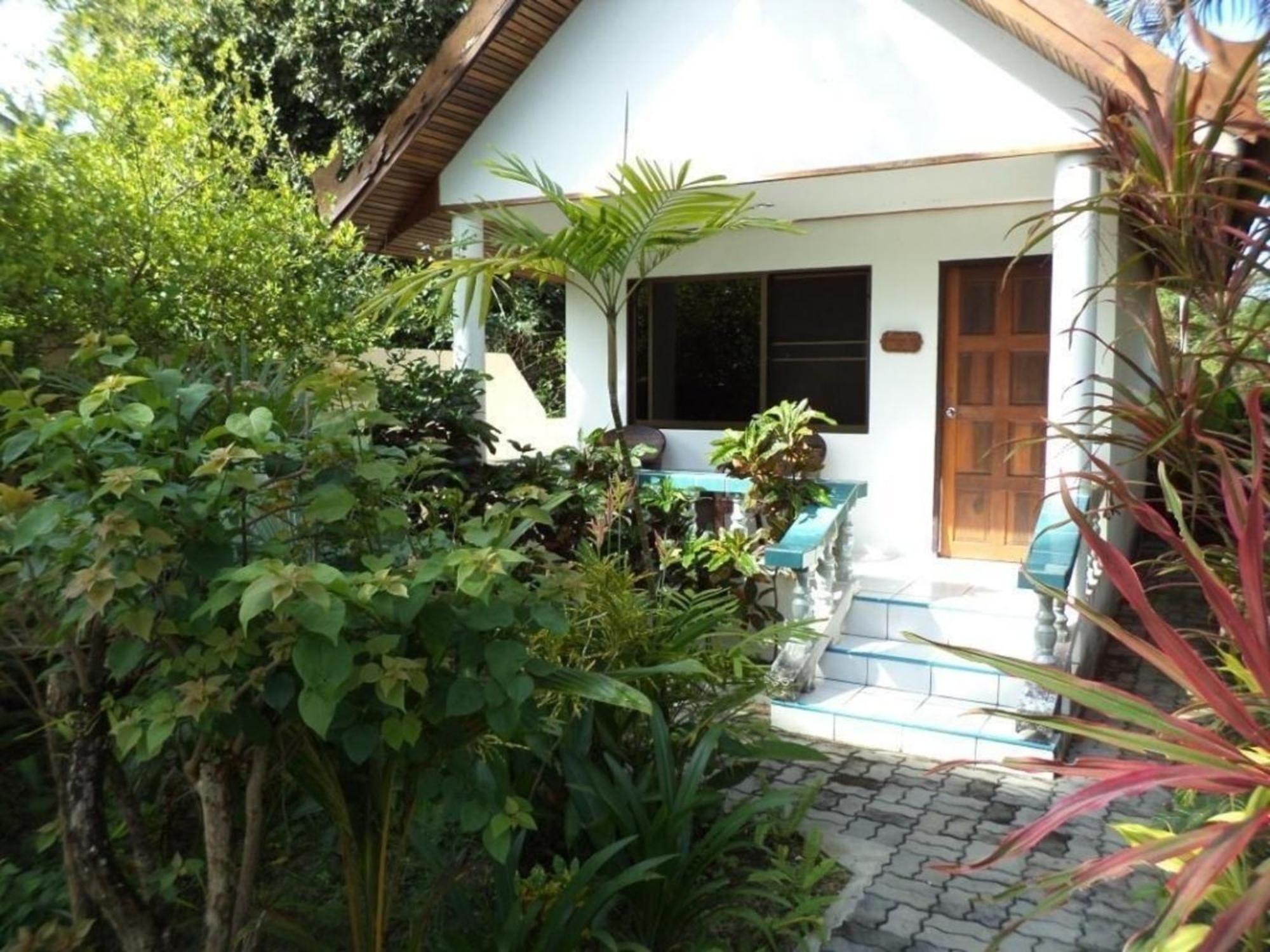 Bungalow Fuer Bis Zu Drei Personen Mit Wohnraum Und Badezimmer Phuket Exterior foto
